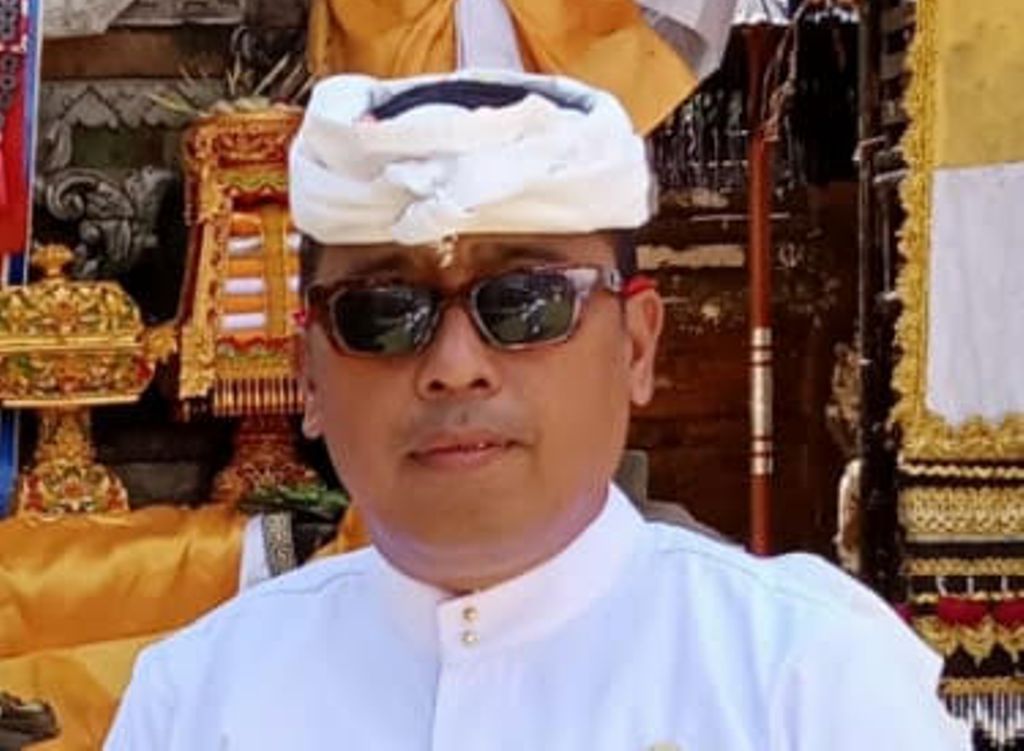 Bendesa Adat Ayunan, I Made Seniartha