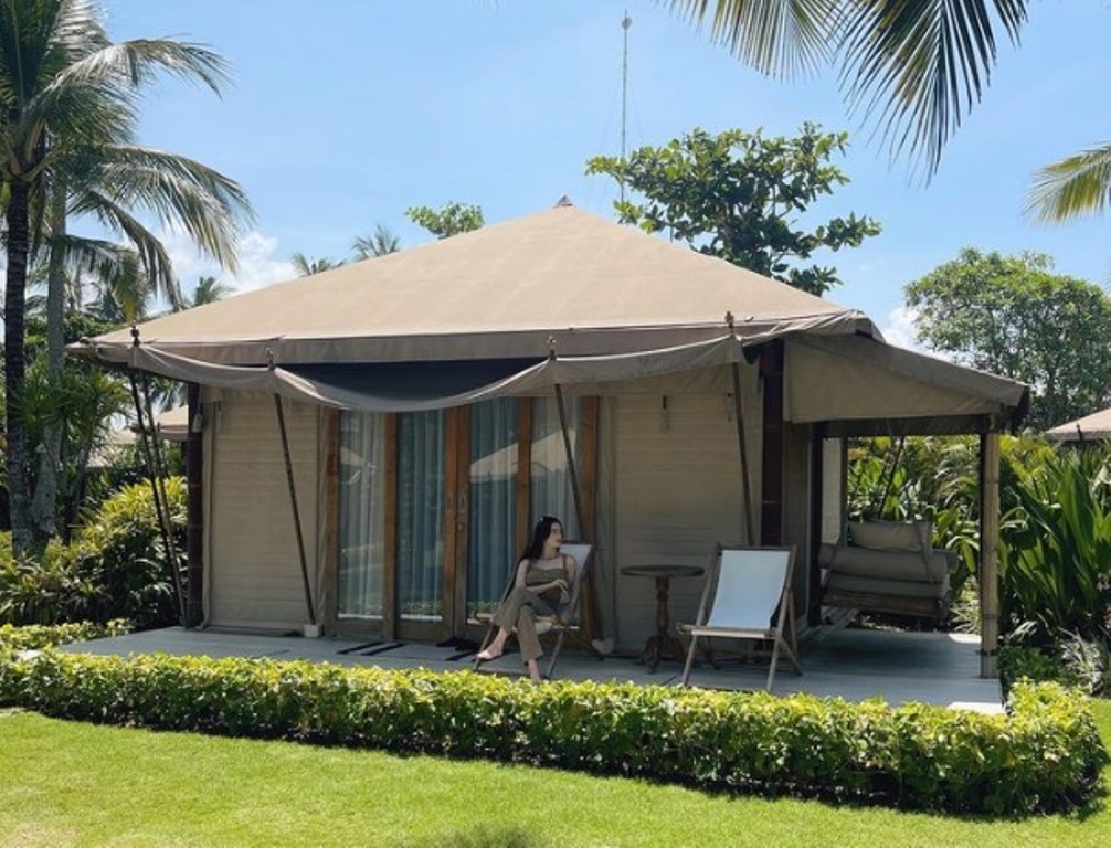 Bali Beach Glamping adalah hotel yang berlokasi di Jalan Tampih Kangin, Pangkung Tibah, Kecamatan Kediri, Tabanan.