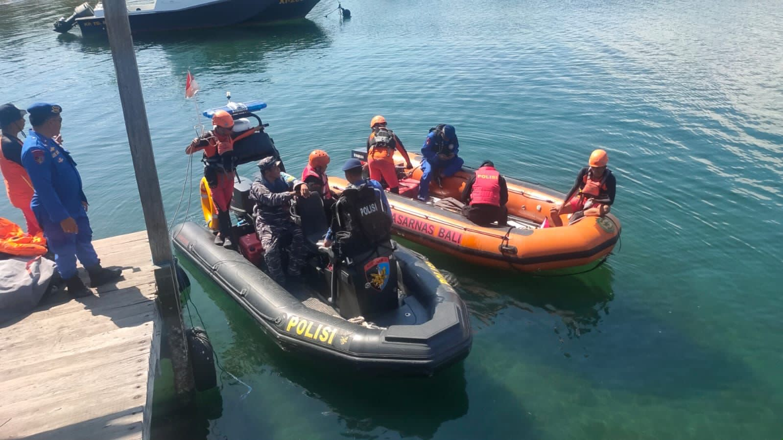 Tim SAR hentikan pencarian korban KMP Pratitha yang tenggelam di Selat Bali, Minggu (13/8).
