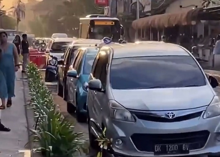 WISATA : Situasi lalu lintas di depan Pasar Tematik Ubud.