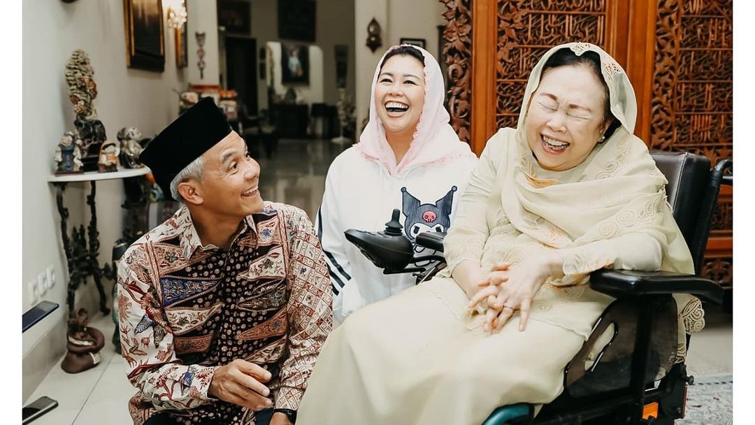 Ganjar sowan ke istri Gus Dur, Nyai Sinta Nuriyah didampingi Yenny Wahid, Minggu (13/8).