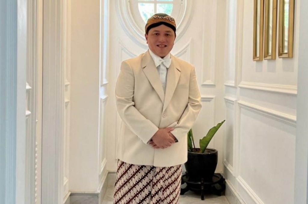 UNGGAHAN: Unggahan Erick Thohir jadi perhatian, usai dijahili Pak Bas yang membuka jas Erick Thohir.