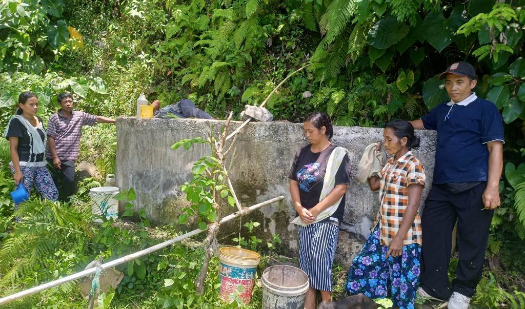 Memasuki musim kemarau, ratusan Kepala Keluarga (KK) yang ada di Desa Seraya Timur, Karangasem Bali mulai kesulitan untuk mendapatkan air bersih.