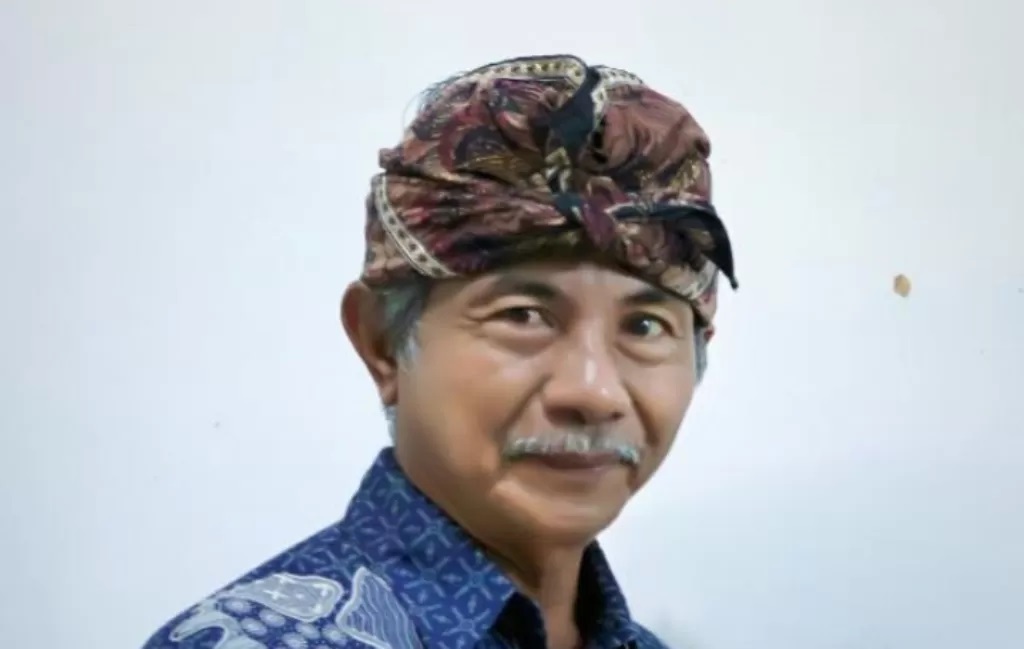 MEKRAMA SAING: Bendesa Adat Asak, I Wayan Segara menyebut mekrama saing adalah krama desa yang sudah bulu angkep (menikah) dan memperoleh pecatu atau tanah garapan yang disebut gantalan desa.