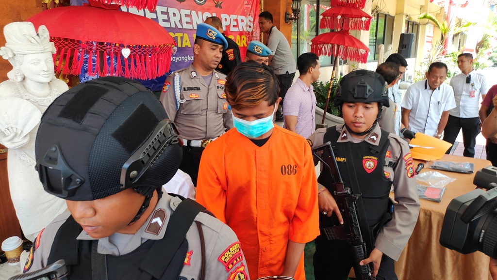 DIRINGKUS: Buruh bangunan bernama Rizieq kini harus mendekam di balik jeruji besi karena mencoba rudapaksa anak SD di Bali.