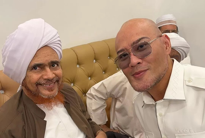 Momen kebersamaan Deddy Corbuzier dan Habib Umar bin Hafidz