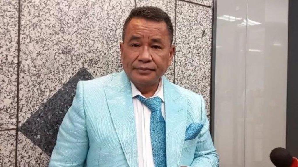 HOTMAN PARIS: Pengacara kondang Hotman Paris siap  terjunkan tim Hotman 911, untuk atensi kasus dugaan penganiayaan oleh TNI.
