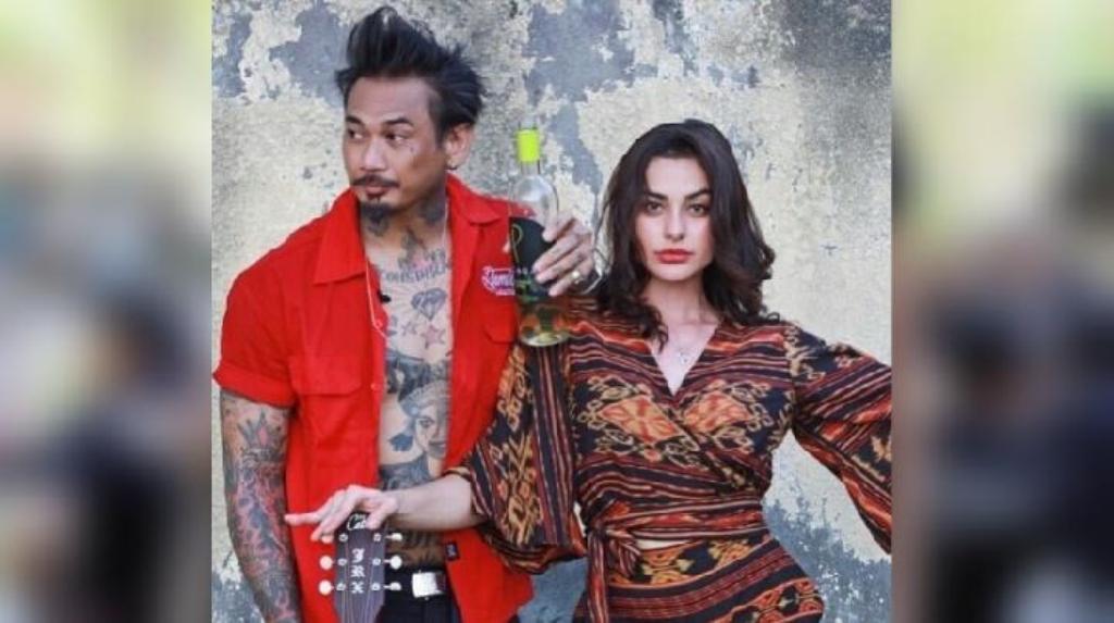 FOKUS: Pasangan Jerinx dan Nora Alexandra minta maaf absen di konser SID karena fokus jalani program bayi tabung.