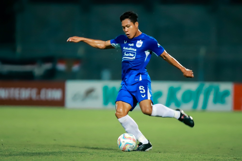 Bek PSIS Semarang, Wahyu Prasetyo mendapat pemanggilan pertamakali ke Timnas Indonesia dalam FIFA matchday menghadapi Turkmenistan pada 8 September mendatang.