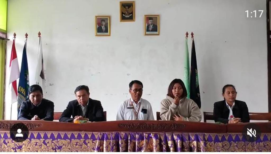 KLARIFIKASI: Pihak SMKN 1 Petang mengklarifikasi video viral seorang wanita sedang goyang di perpustakaan sekolah.