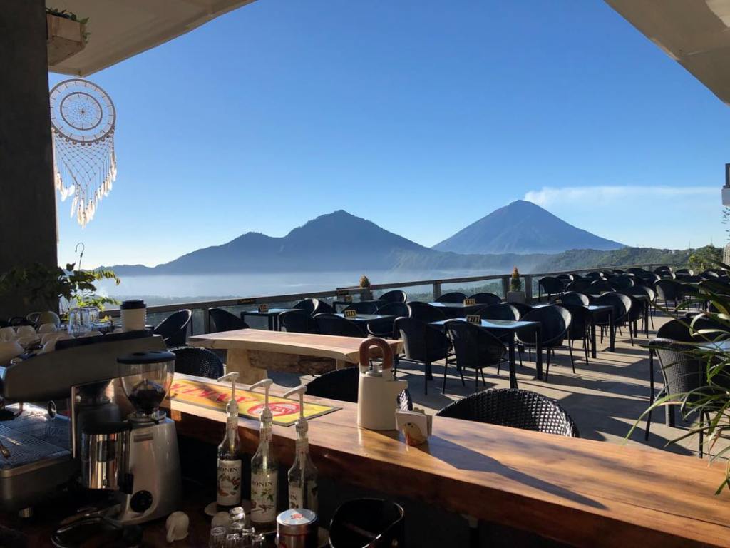 Sari Mountain View Restaurant, Bar and Coffee