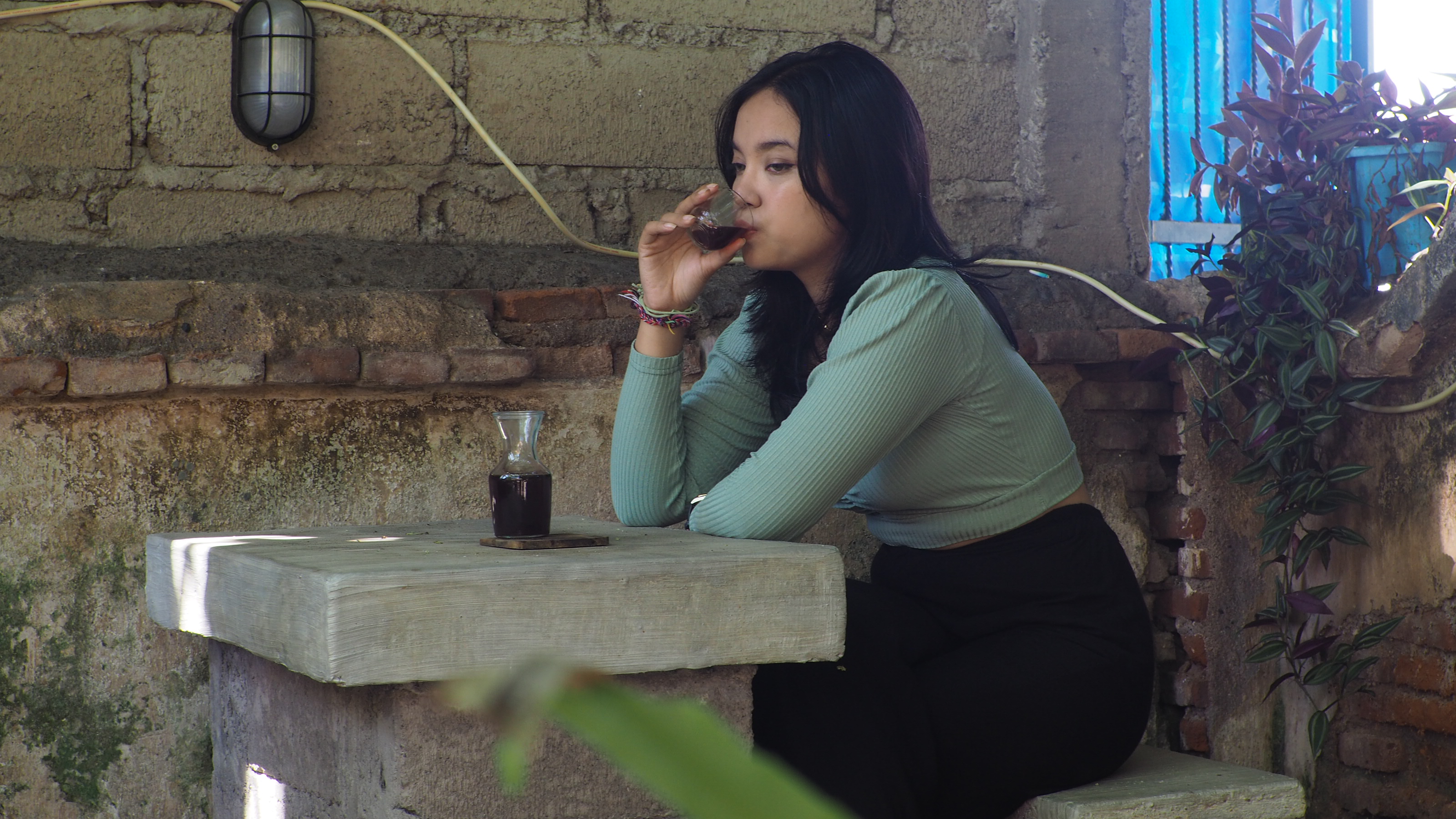 NGOPI: Kedai Kopi deKakiang Singaraja. Menikmati secangkir kopi pada pagi hari adalah kebahagiaan tersendiri.