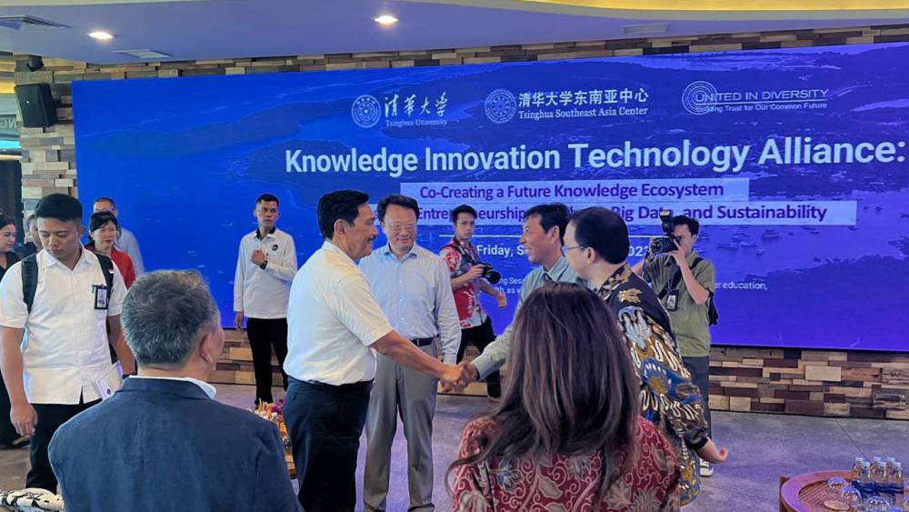 PERTEMUAN: Pertemuan Rektor Unud dan President Tsinghua University membahas kesehatan, AI, Big Data.