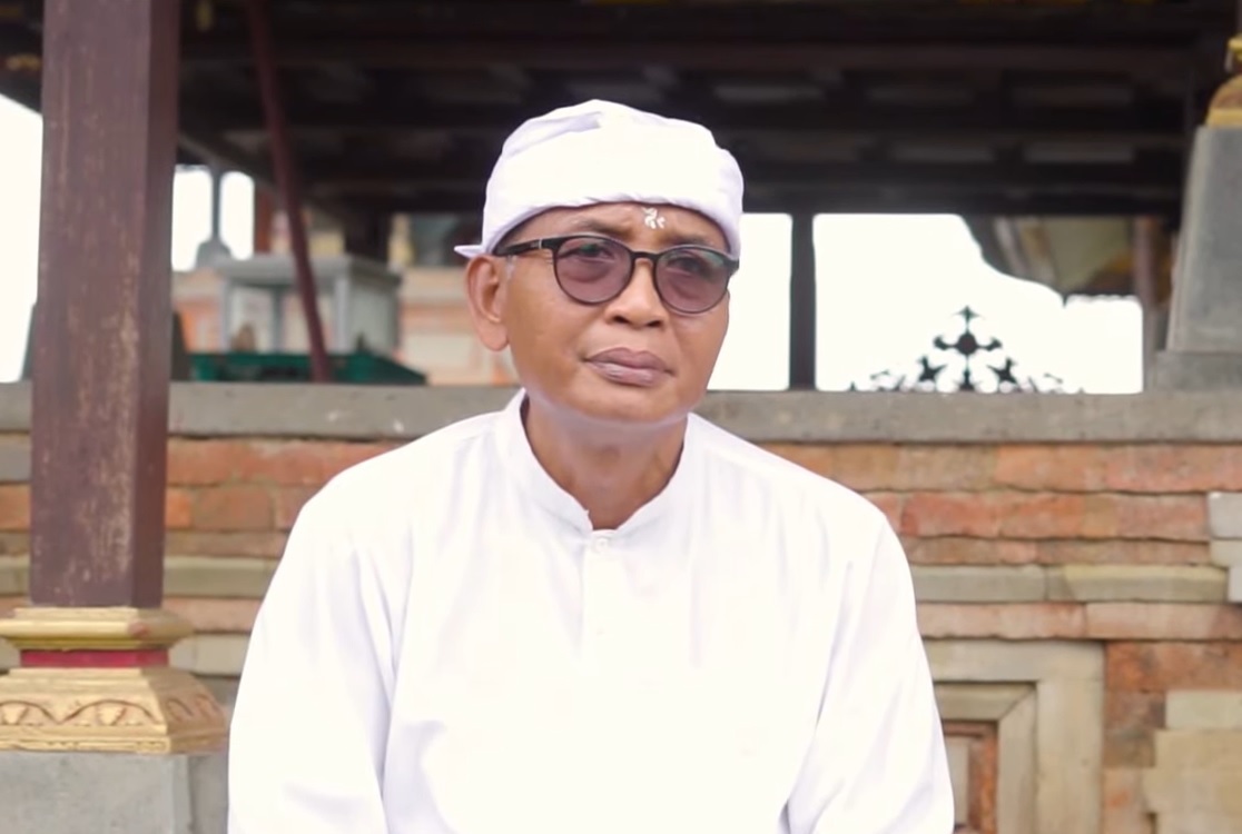 Jro Mangku Pura Penataran Sasih, Ngakan Made Semara Putra