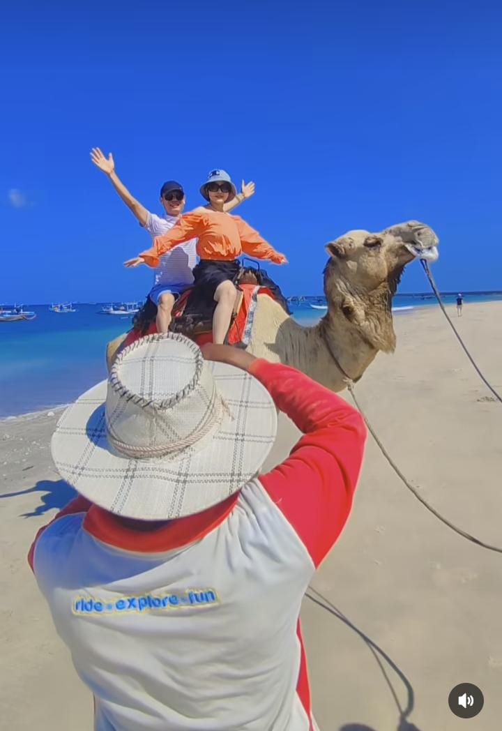 NAIK UNTA: Wisata naik unta bersama Bali Camel Adventure, nikmati indahnya &ldquo;gurun pasir&rdquo; Bali.