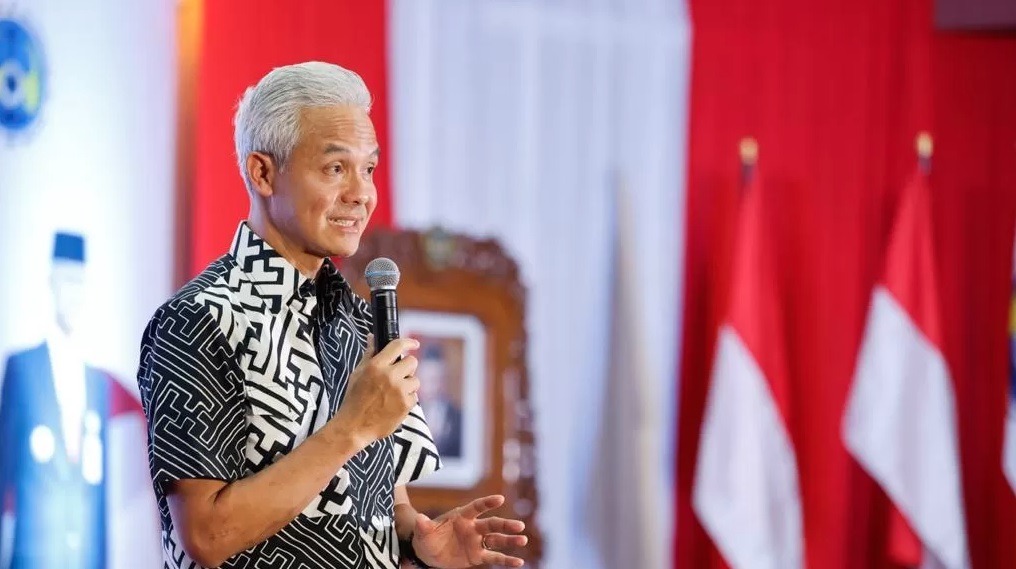 Ganjar Pranowo saat menyampaikan pentingnya perhatian pada kesehatan mental anak muda, di Universitas Dr. Soetomo, Surabaya, pada Sabtu 23 September 2023.