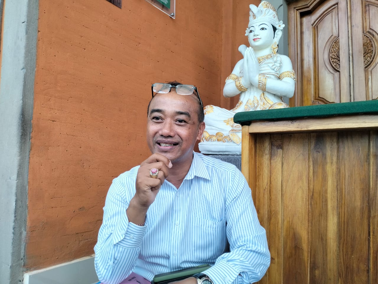 Nyoman Yudara selaku kuasa hukum korban NCK meminta Polres Tabanan segera memeriksa Jero Dasaran Alit agar tidak mengilangkan barang bukti.