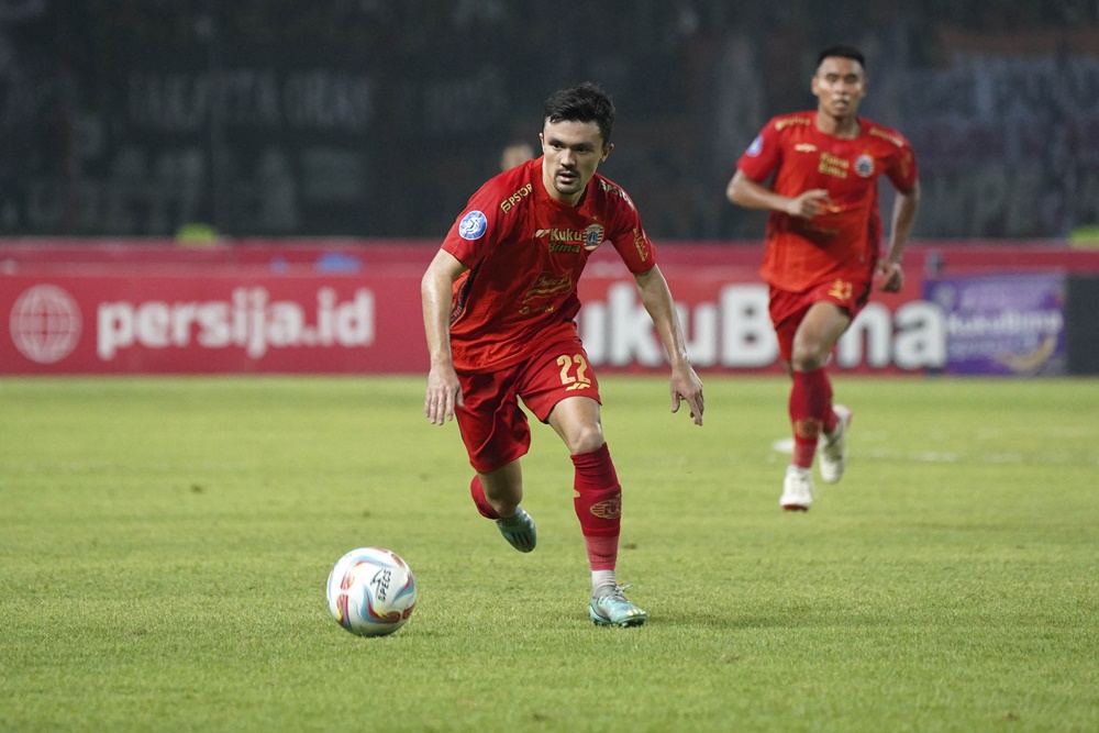 Sayap muda Persija Jakarta asal FIlipina, Oliver Bias mendapat kesempatan main sejak menit awal saat melawan Bali United