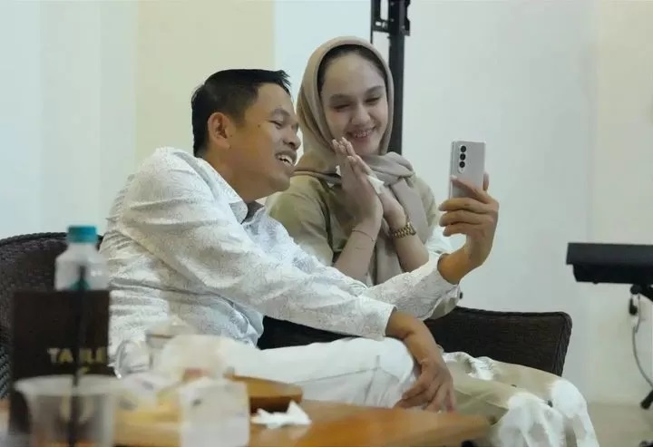 CALON ISTRI: Dedi Mulyadi dikabarkan dekat dengan seorang wanita bernama Westri. Ini sosok wanita yang dikabarkan akan menjadi calon istrinya.