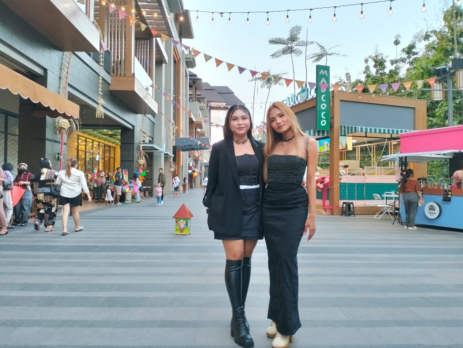 DUO DEWI BALI: Lebri Partami dan Tika Pagraky rilis single perdana berjudul Sumpah Mati. Ajak kaum perempuan move on.