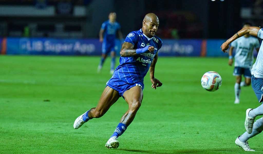 Striker Persib Bandung, David da Silva mencetak hattrick pertamanya untuk Persib Bandung