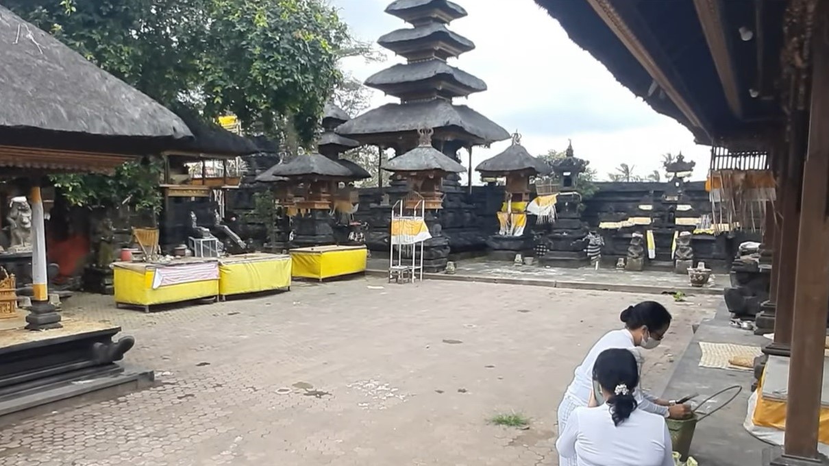 Areal utama mandala Pura Er jeruk, Desa Sukawati, Kecamatan Sukawati, Gianyar, Bali.