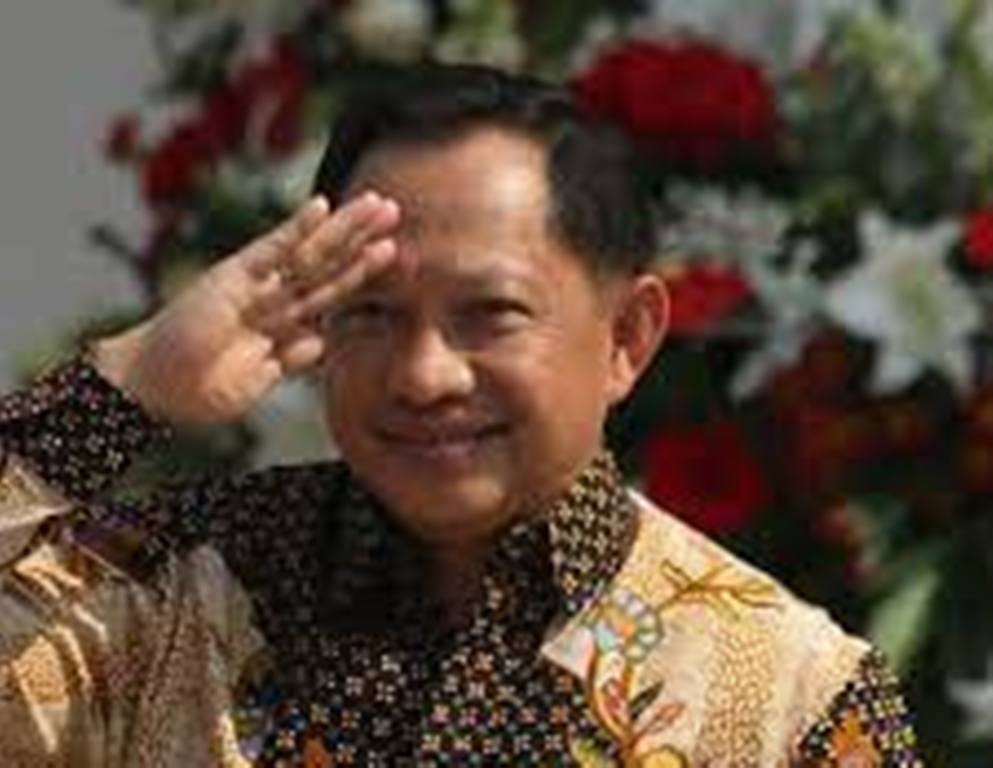 TUTUP: Kompak Mendagri Tito Karnavian dan Krishna Murti tutup kolom komentar Instagram usai namanya dicatut ayah Mirna Salihin.