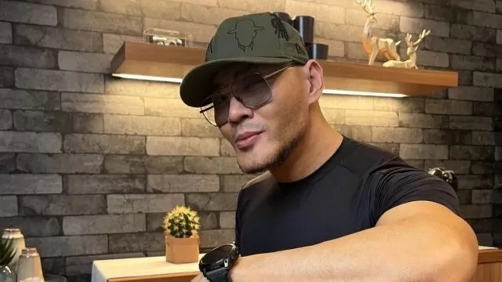 TAKE DOWN: Podcast Deddy Corbuzier kena take down usai undang Otto Hasibuan membahas kasus Jessica Wongso soal Kopi Sianida.