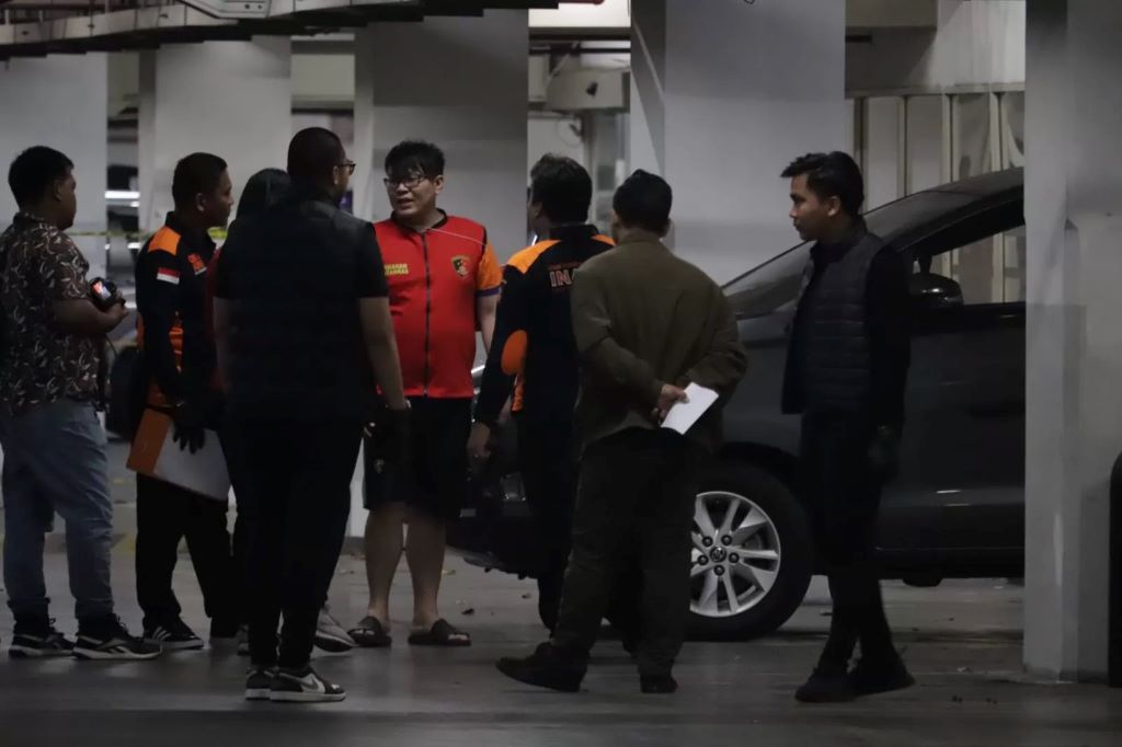 Polrestabes Surabaya merekonstruki kasus penganiayaan Dini Sera Afrianti dengan menghadirkan tersangka Gregorius Ronald Tannur, Selasa (10/10).