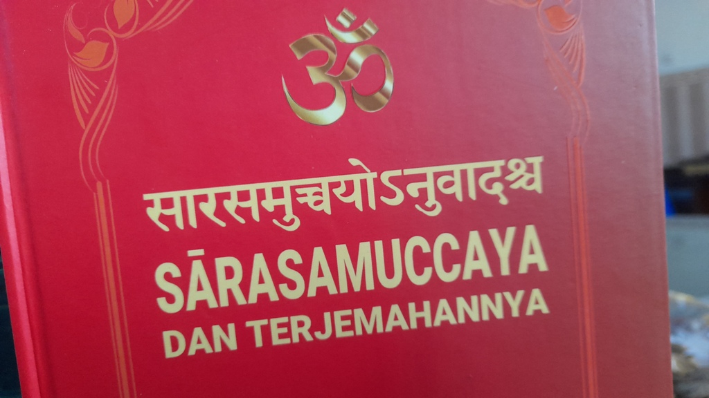 SARASAMUSCAYA: Sloka 10 Kitab Suci Sarasamuscaya versi Ditjen Bimas Hindu, membahas soal reinkarnasi dan tujuan spiritual dalam ajaran agama Hindu.