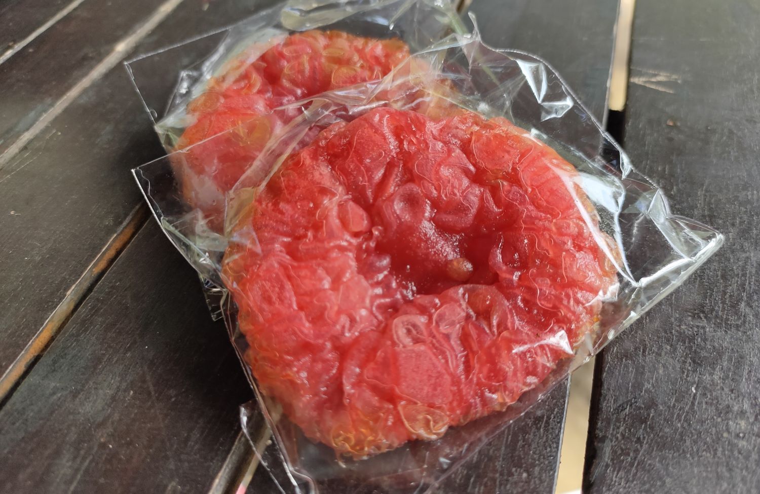 Kue cucur manis yang masih dihidangkan pada setiap momen.  &nbsp;