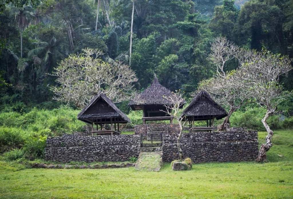 ATURAN: Dalam upaya menjaga alam dan hutan, Desa Tenganan Pegringsingan memiliki aturan unik bagi warga yang hendak menebang pohon.
