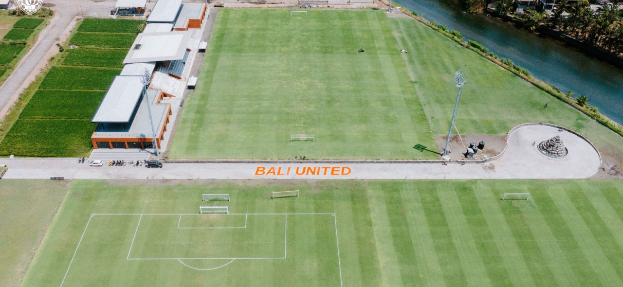Training center Pantai Purnama, Gianyar, Bali yang menjadi lokasi latihan pribadi klub Bali United.