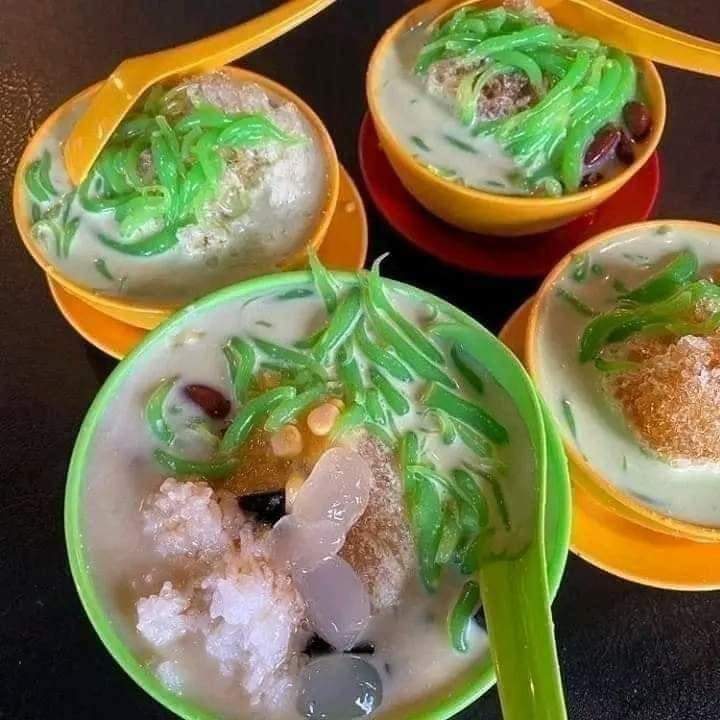 VARIAN: Kini es cendol memiliki berbagai varian rasa, dengan harga lebih murah, tak bikin kantong kempes.