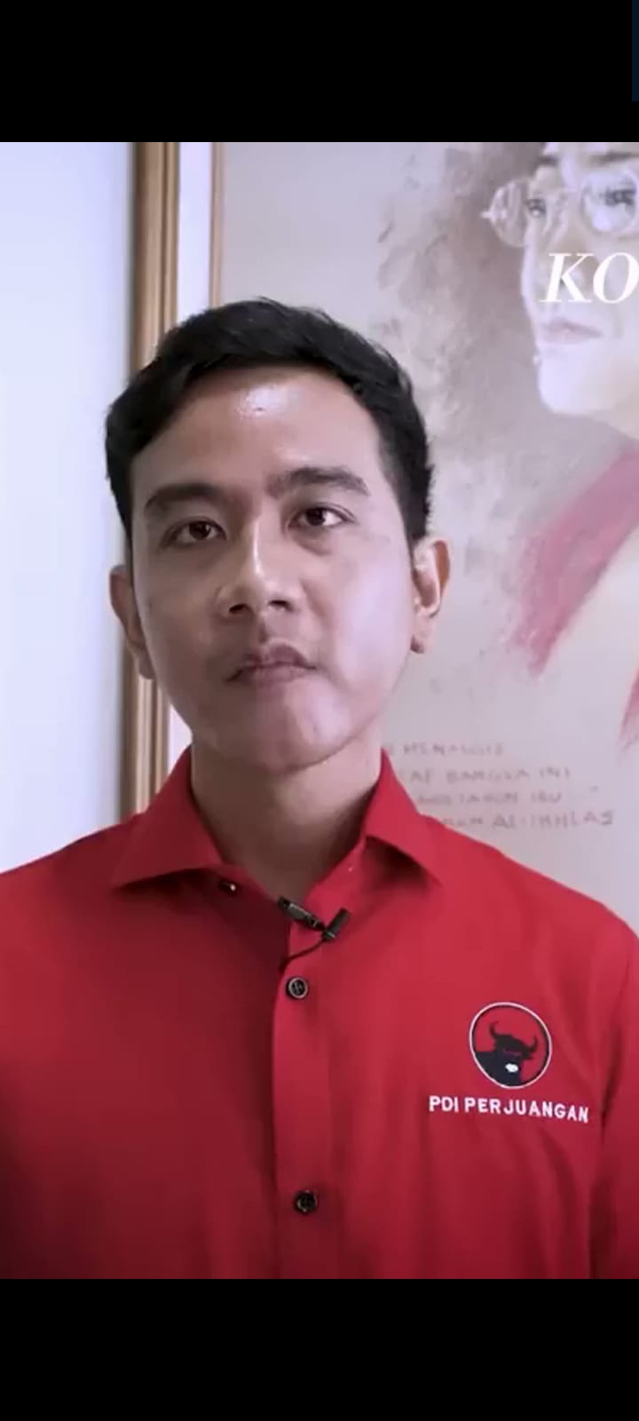 VIRAL: Video Wali Kota Solo Gibran Rakabuming Raka mengajak masyarakat berbondong-bondong memilih Ganjar Pranowo pada Pilpres 2024 kembali beredar.
