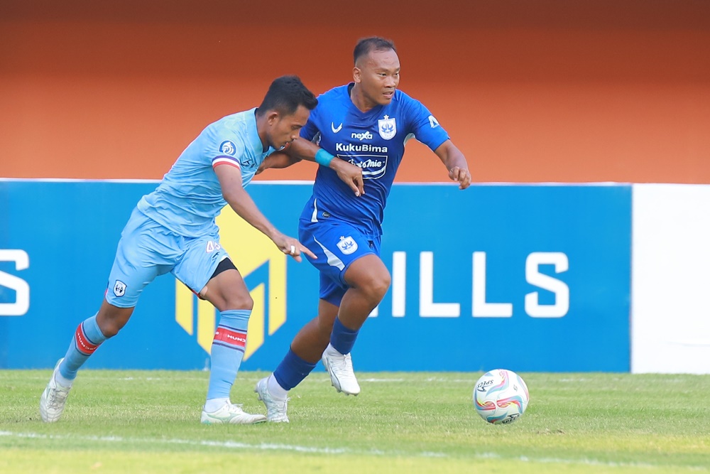 Pemain PSIS Semarang, Wawan Febriyanto di lepas ke klub Liga 2 jelang berakhirnya putaran pertama Liga 1 Indonesia.