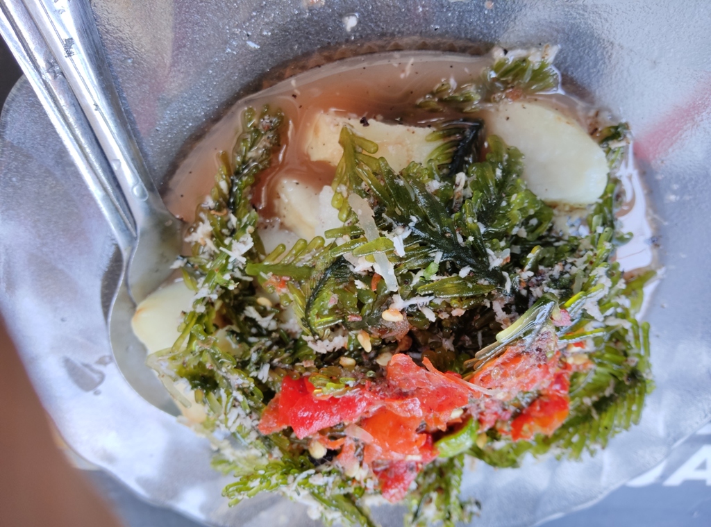 BULUNG BONI: Plecing bulung boni merupakan olahan ganggang laut sea grapes atau anggur laut yang menjadi kuliner khas Bali.