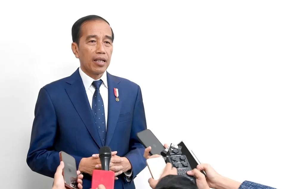 UNDANG: Presiden Joko Widodo dikabarkan mengundang tiga capres ke Istana, Senin (30/1), siang ini.