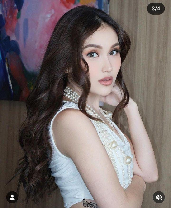 Ayu Ting Ting Pamer Tato dipinggang