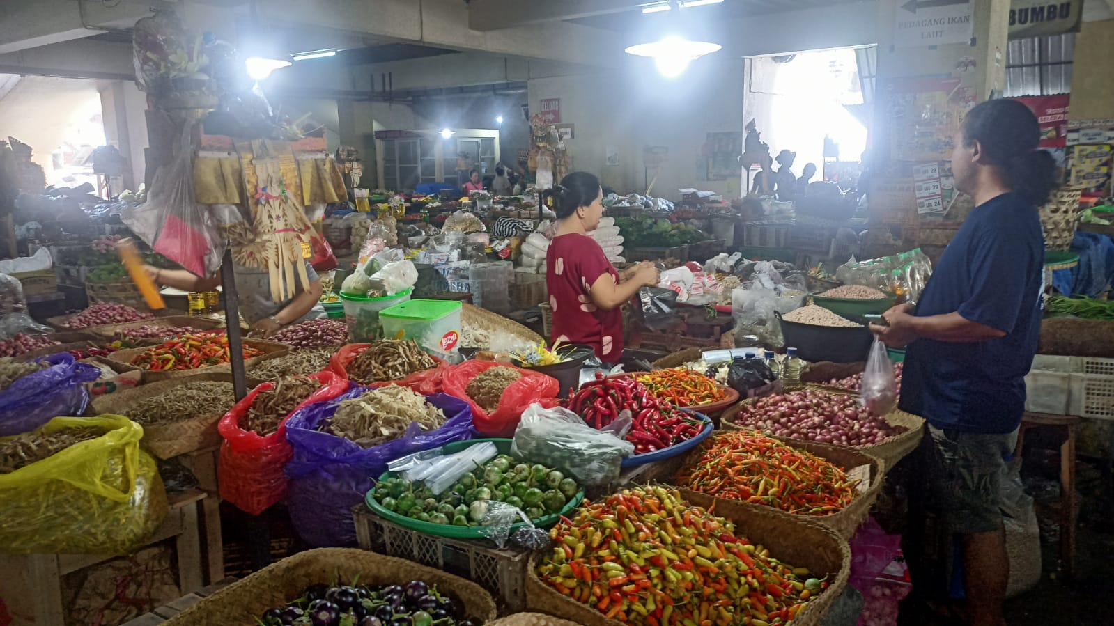Harga cabai rawit di Pasar Amlapura Timur, Karangasem, Bali mengalami kenaikan.
