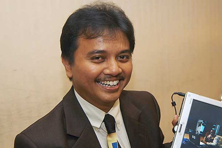 Roy Suryo soroti peretasan situs Kemhan