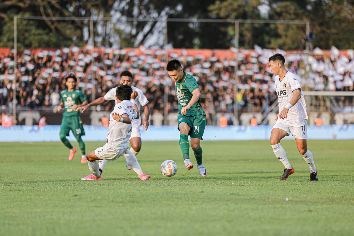 Laga Persebaya Surabaya vs Persik Kediri di Stadion Brawijaya pada 27 Oktober 2023.