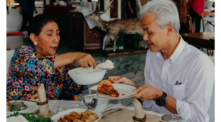 Momen pertemuan Ganjar Pranowo dan Susi Pudjiastuti