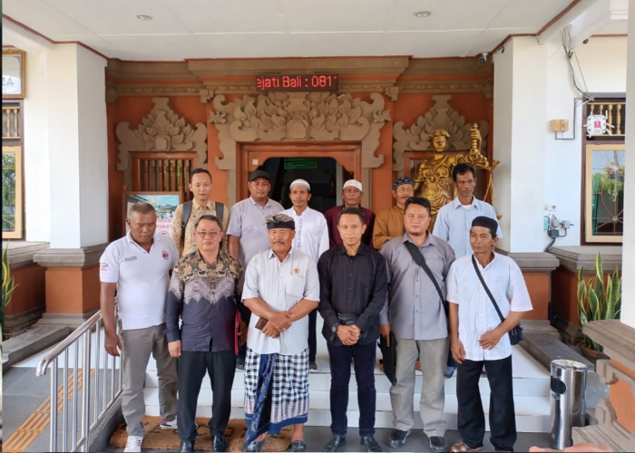 DAMAI : Doa bersama sebagai wujud rasa kebersamaan dan kekeluargaan di Desa Sumberklampok, Kecamatan Gerokgak, Buleleng.