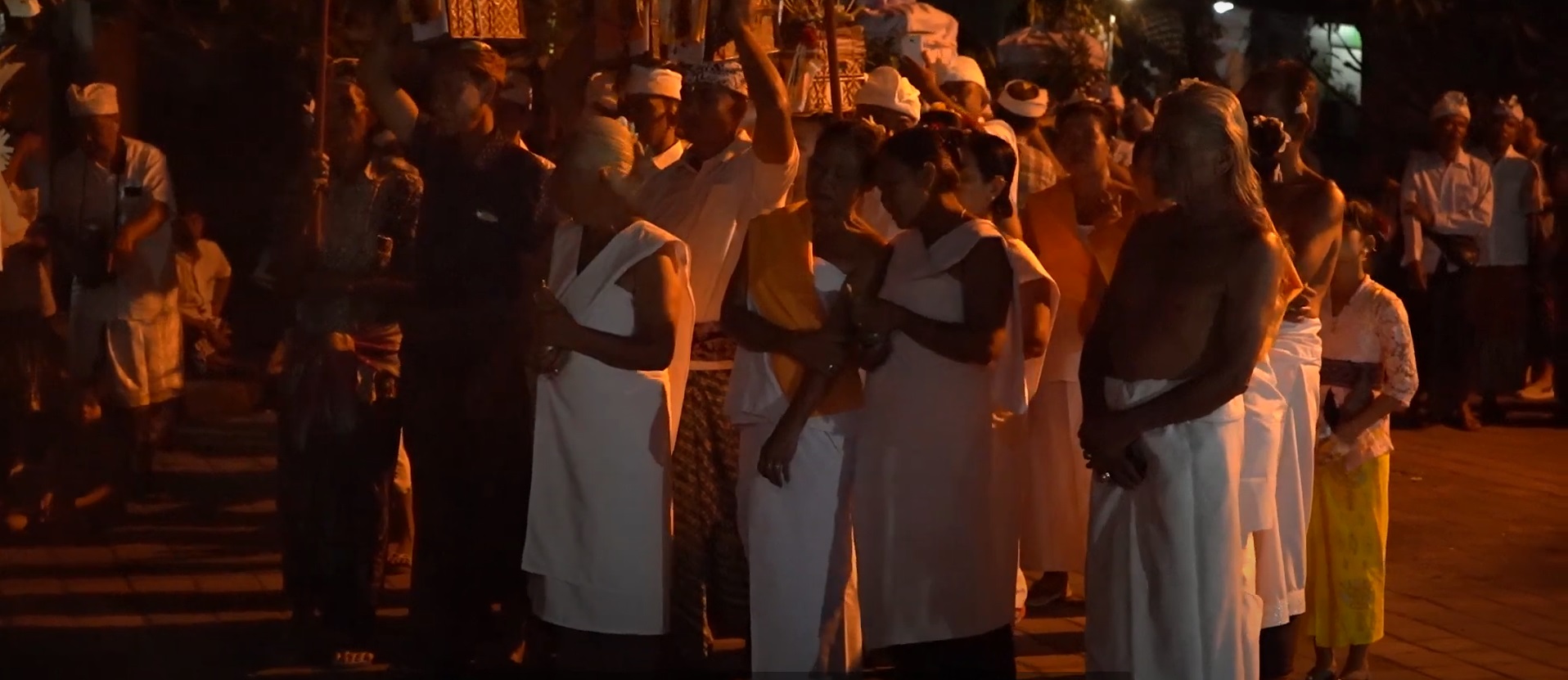 PRAWAYAH: Prawayah memiliki peran penting dalam kegiatan ritual di Desa Timbrah Karangasem. Karena itu proses pemilihannya mengacu pada ritual dan awig-awig sejak zaman Bali Mula.