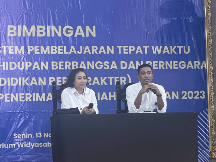 Bimbingan Teknis bagi Mahasiswa penerima KIP