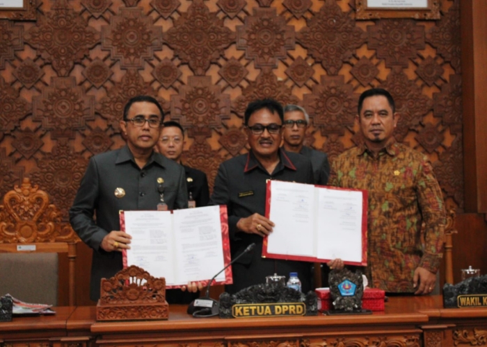 Walikota Denpasar, I Gusti Ngurah Jaya Negara saat menghadiri Sidang Paripurna DPRD Kota Denpasar ke-29 Masa Persidangan III.