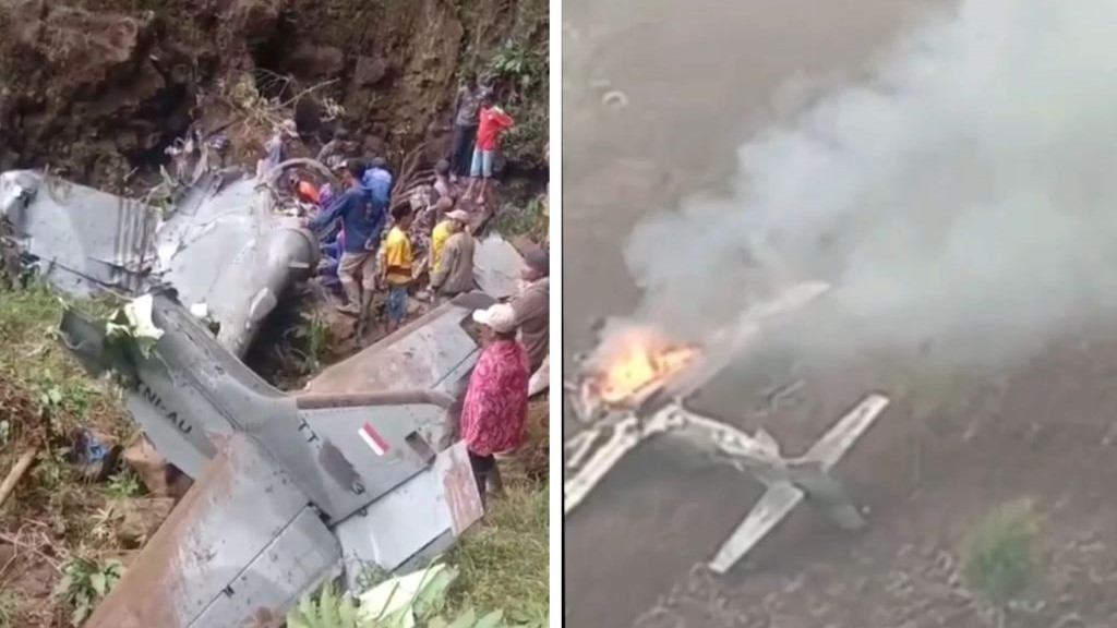 Dua pesawat Tucano milik TNI AU terbakar dan jatuh di kawasan Taman Nasional Bromo-Tengger,Pasuruan, Kamis (16/11).
