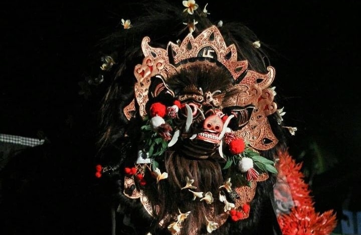 BARONG : Barong Bangkung yang dimiliki Sekaa Barong The Pig Black di Banjar Malkangin, Desa Dajan Peken, Tabanan, memiliki stile sendiri. Pantas saja jadi juara di Tabanan hingga Denpasar.