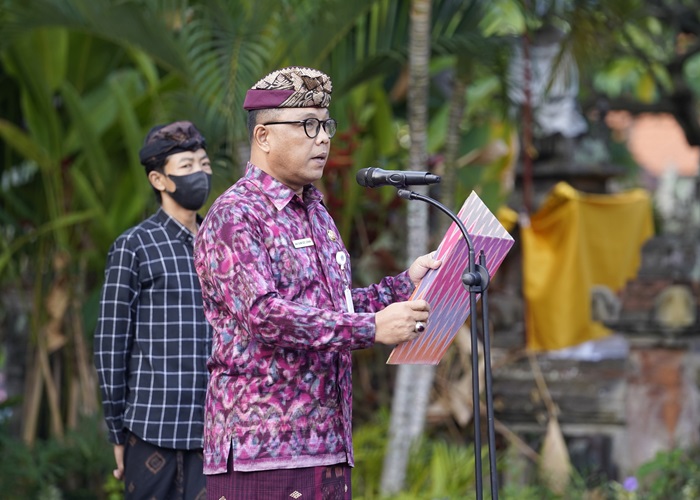 Sekretaris Daerah Kabupaten Klungkung, Anak Agung Gede Lesmana menjadi Pembina Apel dan Membacakan Ikrar Netralitas Pegawai Aparatur Sipil Negara (ASN) pada Pemilu dan Pemilihan Tahun 2024.